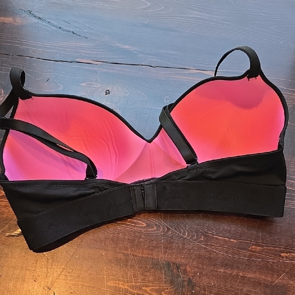 Victoria’s Secret PINK Wear Everywhere Wireless Bra - Black - 36C - Picture 2 of 3